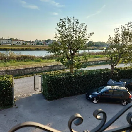 Πανσιόν La Garitta - Villa Tra Pisa E Livorno Free Parking Ac Πίζα
