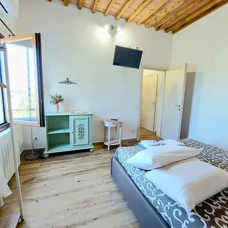 Πανσιόν La Garitta - Villa Tra Pisa E Livorno Free Parking Ac Πίζα